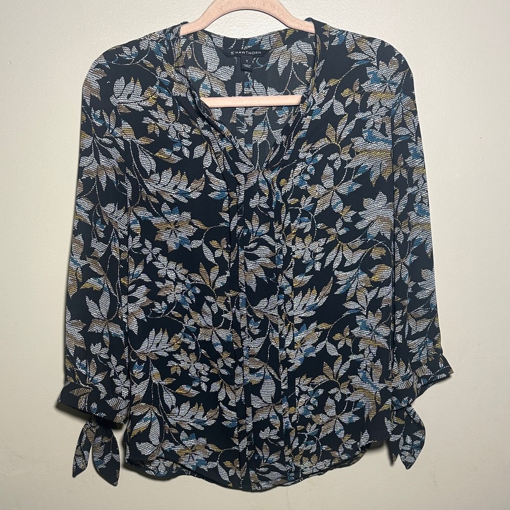 41 Hawthorn Stitch Fix Floral Career Top | Small